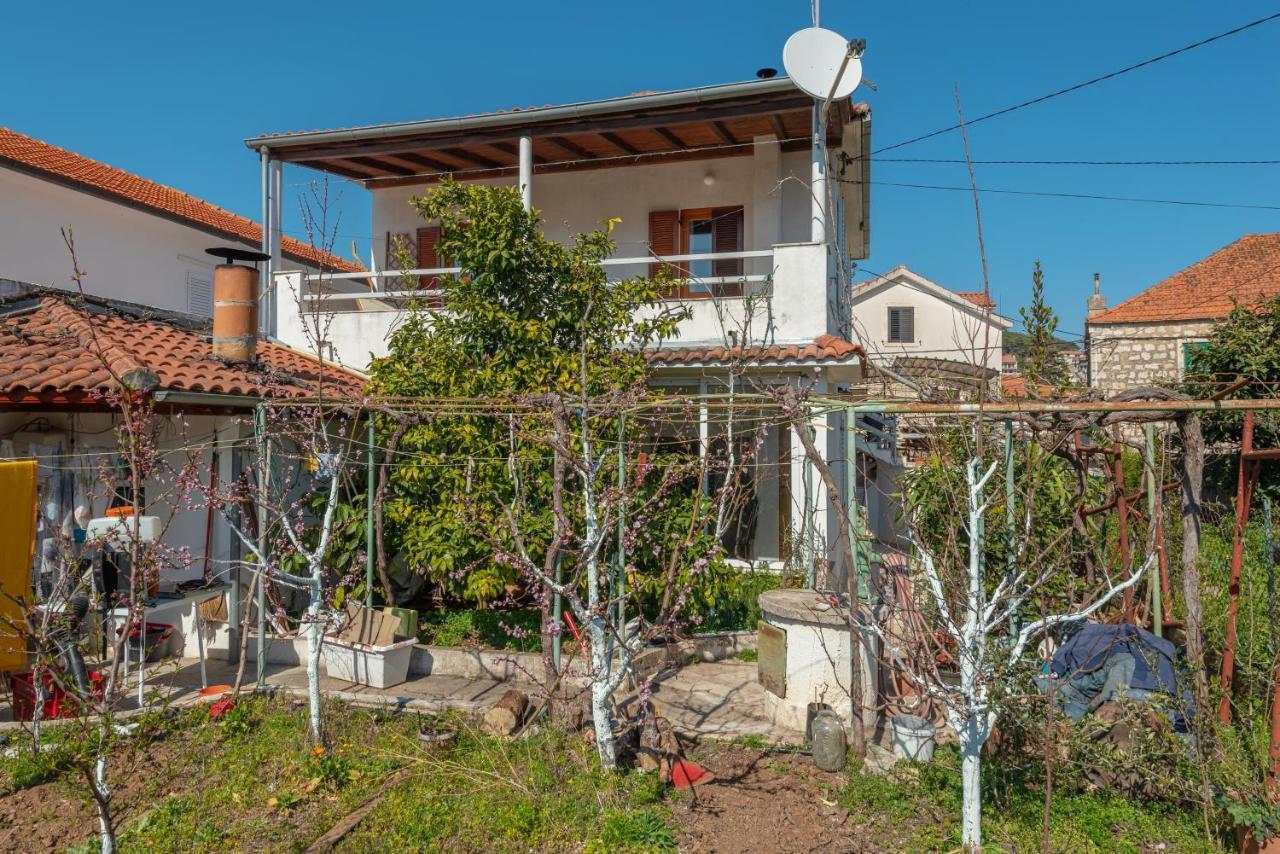 Apartments By The Sea Jelsa, Hvar - 11319 Jelsa  Exterior foto